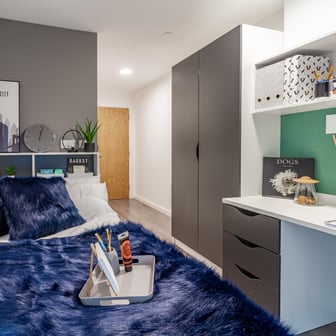 Skyline En Suite - Image 1